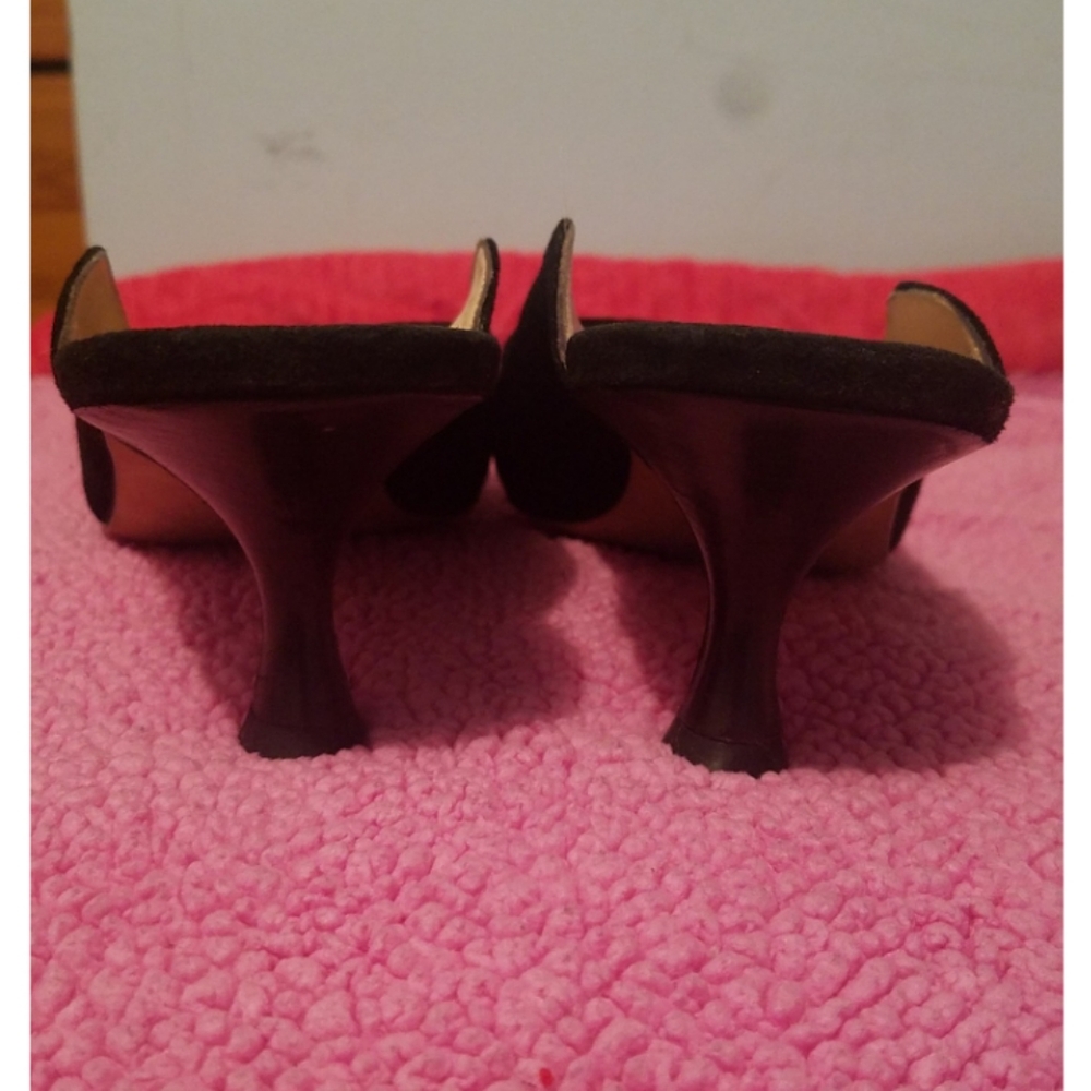 Manolo Blahnik Black Suede Kitten Mule Sz 38 - Image 6